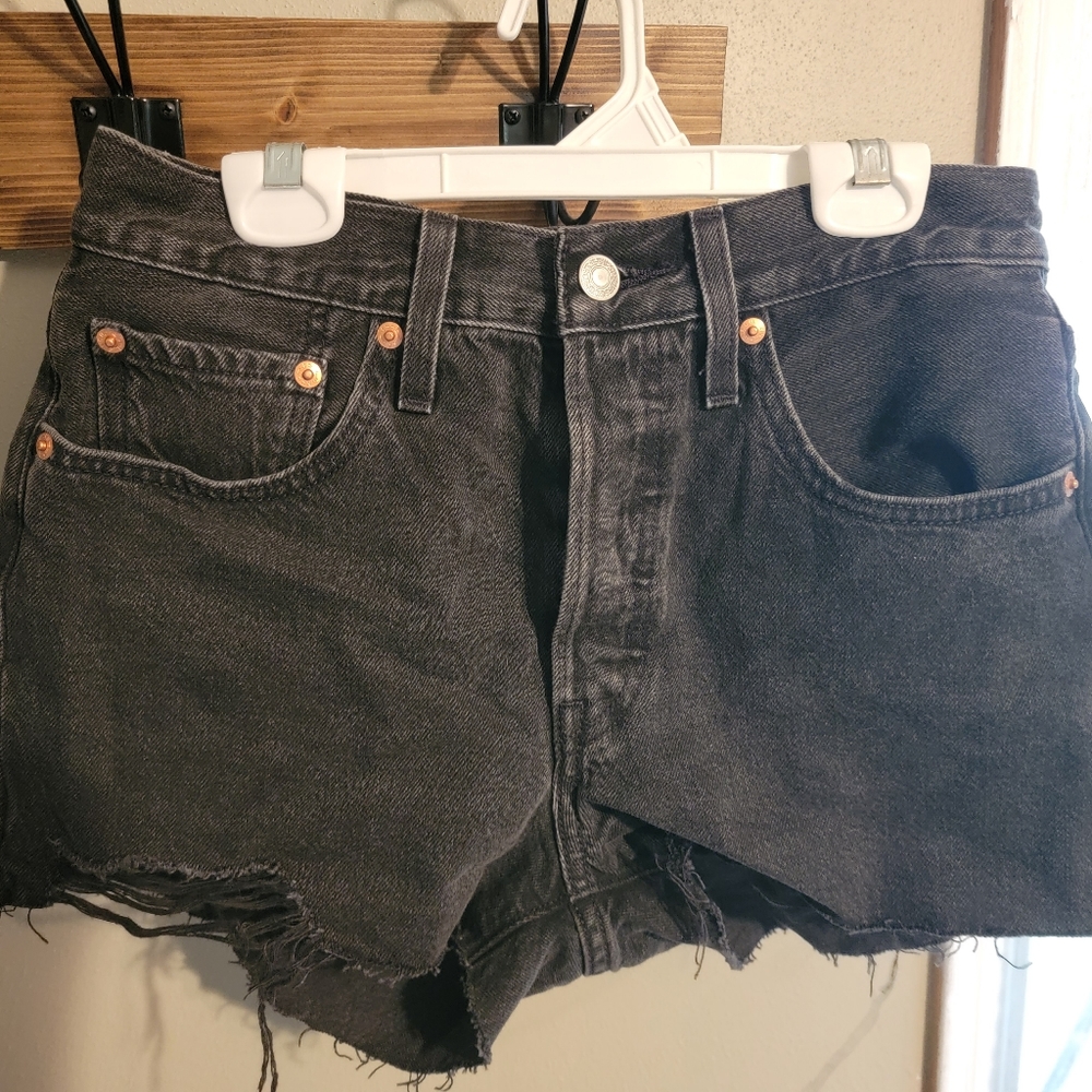 Levi black shorts